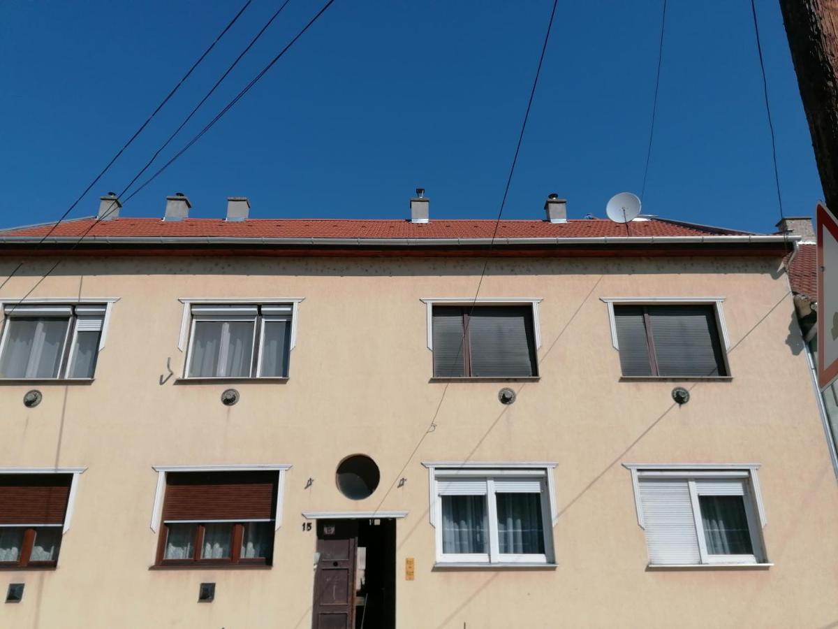 Szatmari Apartman Miskolc Ngoại thất bức ảnh